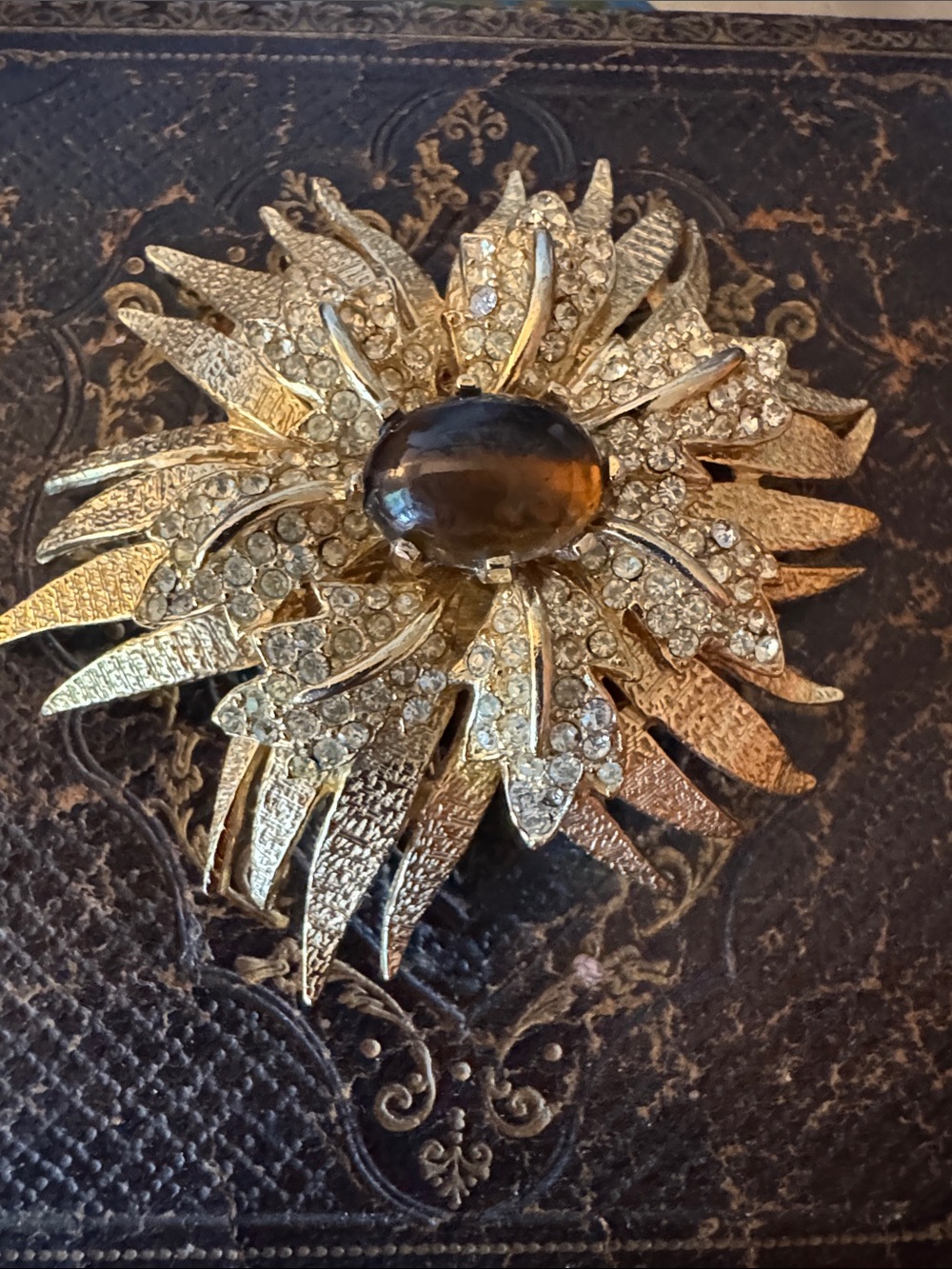 Castlecliff Vintage Gold Floral Crystal Statement Brooch